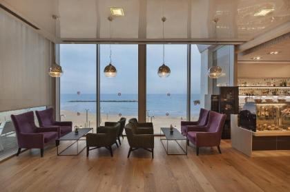 Crowne Plaza Tel Aviv Beach - image 11