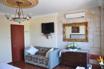 Hotel Suites Bat Yam - image 19