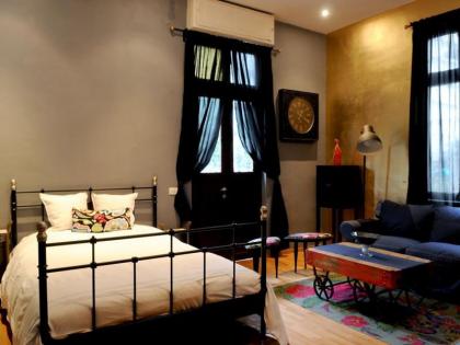 Eclectic ApartHotel - image 1