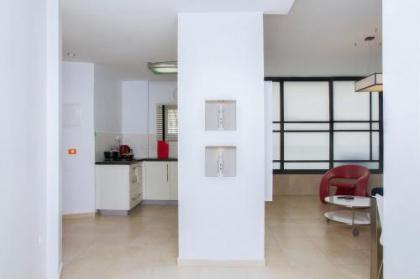 Isramax Tchernikhovski Apartment - image 6