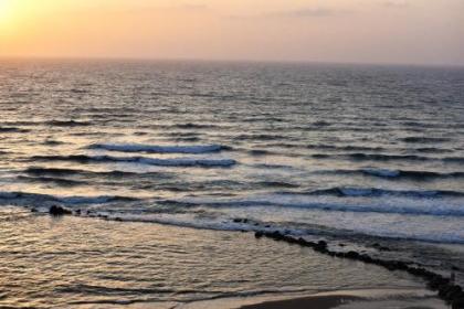 Penthouse Apartment On The Beach - image 2