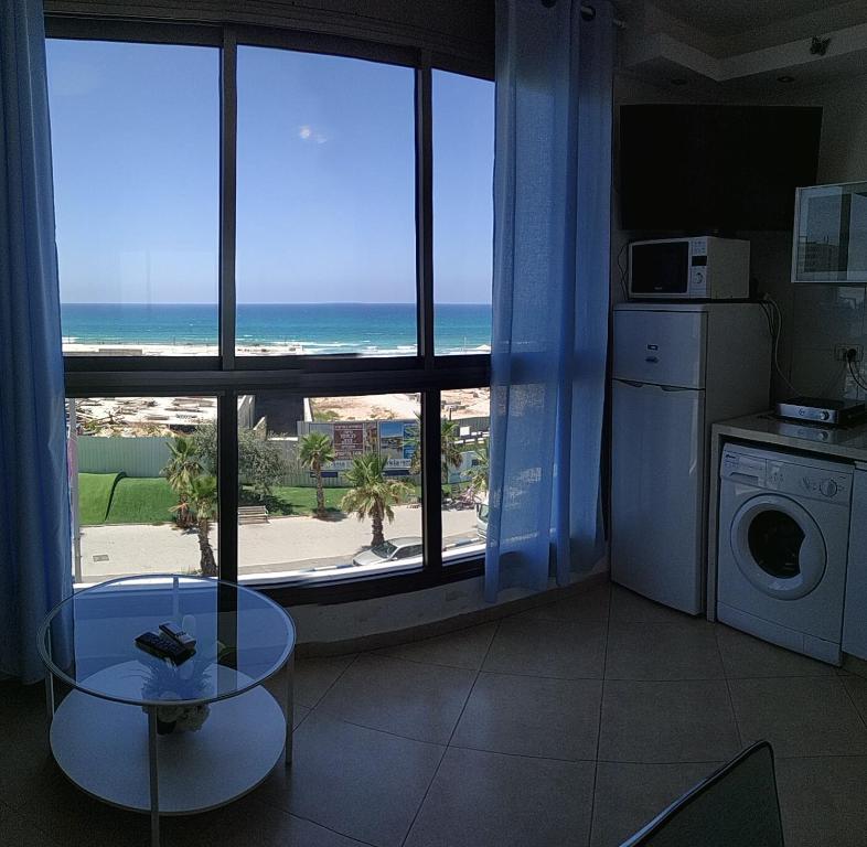 Short Term Apartment Tel Aviv Bat Yam 352 - image 3