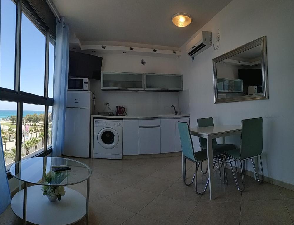 Short Term Apartment Tel Aviv Bat Yam 352 - image 4