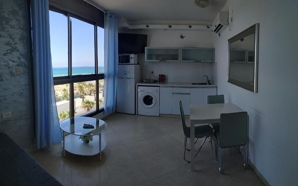 Short Term Apartment Tel Aviv Bat Yam 352 - image 6