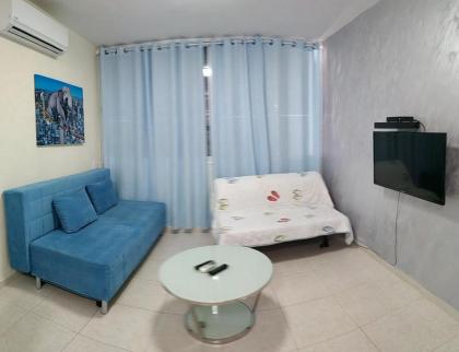 Short Term Apartment Tel Aviv Bat Yam 413 - image 9