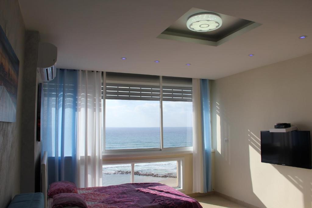 Sweet Honeymoon Apartment Tel Aviv Bat Yam 611 - image 3