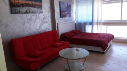 Sweet Honeymoon Apartment Tel Aviv Bat Yam 611 - image 9