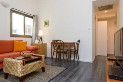 Unique Frug Apartment by TLV2rent - image 3