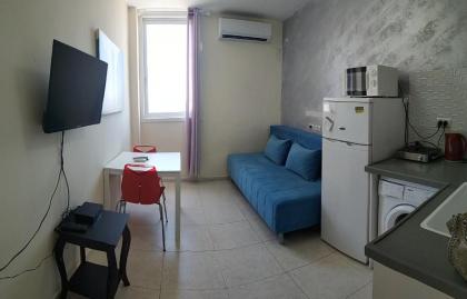 Beachfront Studio Apartment Bat Yam 412 - image 18