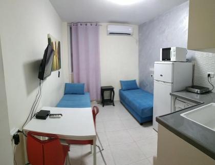 Beachfront Studio Apartment Bat Yam 412 - image 19