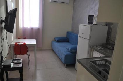 Beachfront Studio Apartment Bat Yam 412 - image 3