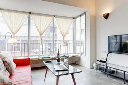 Stylish designed apt. at Rothschild Blvd - image 10