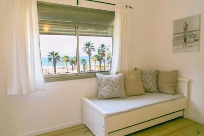 Luxury 2BR Apt on the Beach - image 7