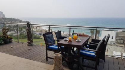 Jaffa Family Penthouse sea front  3BR 2BA - image 3