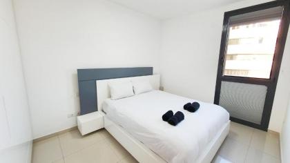 Cozy 2 Bdr Apartment Florentine #TL16 - image 10