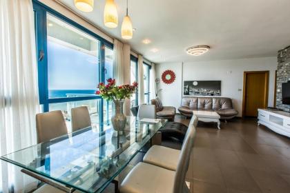 M Sea Suites - By The Beach - image 15