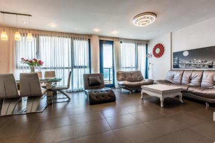 M Sea Suites - By The Beach - image 7