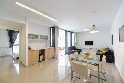 3 Ma'on - By Beach Apartments TLV - image 1