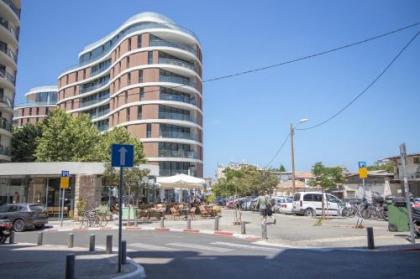 Light Designed Apartment with 2 balconies - image 18