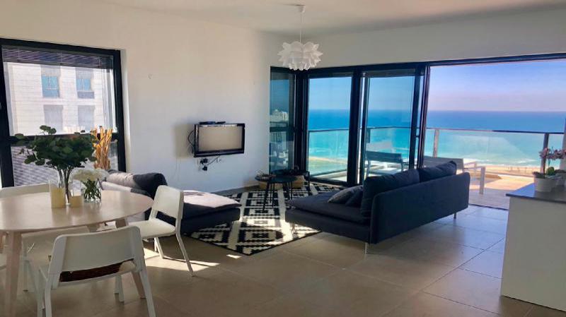 Luxury Apt. New Tower Best Location Sea View 3BR  - image 2