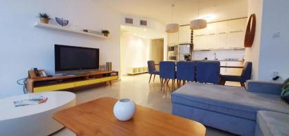 BnB Israel Apartments - HaRav Kook Lilas - image 9