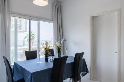 Sea View 2 bedroom apartment tel Aviv