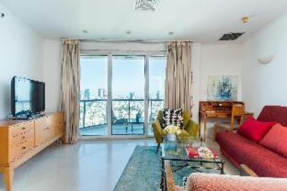 Awesome 1BR apartment with Amazing Balcony - image 9