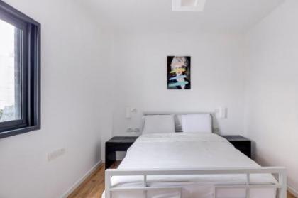 Nordau BLVD 2 Bedrooms - image 12