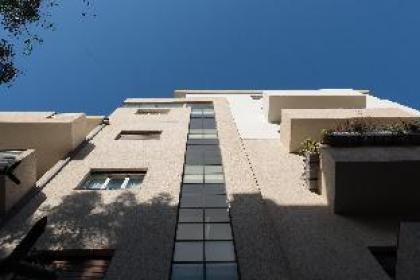 BRIGHT & CHIC w/ SUNNY BALCONY - BEN YEHUDA 204 - image 9