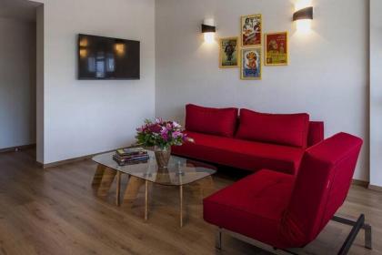 Simple 2BR in Sderot Chen 1 by HolyGuest - image 4