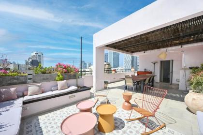 Spanish Patio 3BR penthouse by HolyGuest Tel Aviv 