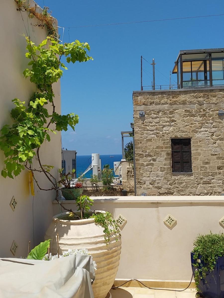 Luxury studio at the heart of old Jaffa - image 7