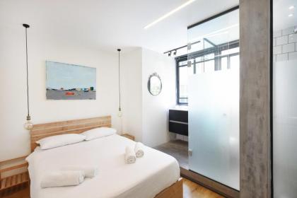 Design 2BR in Dizengoff st by HolyGuest - image 7