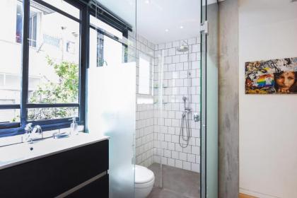 Design 2BR in Dizengoff st by HolyGuest - image 9