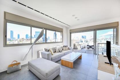 Luxury Beachfront Penthouse at Haari By HolyGuest - image 4