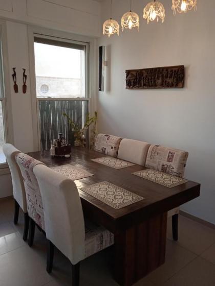 Jaffa sea front luxury Duplex Port & Old City 2m walk - image 7