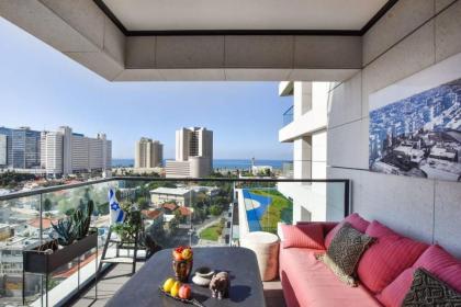 Amazing 2BR Condo with Sea View by HolyGuest - image 5