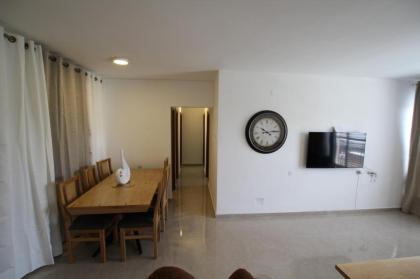 Isramax 3BR apartment near the sea. - image 12