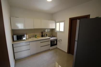 Isramax 3BR apartment near the sea. - image 7