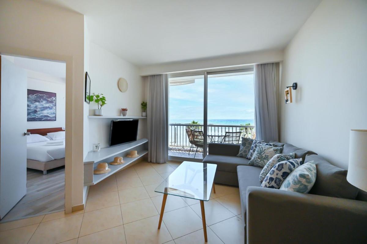 Beach Front 2BR in Sea Hotel by HolyGuest - image 3