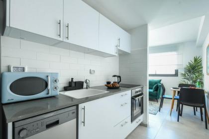 Charming 1BR Apartment with Mamad in Florentin by Sea N' Rent - image 2