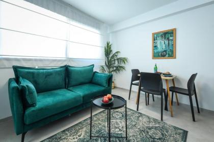 Charming 1BR Apartment with Mamad in Florentin by Sea N' Rent - image 3