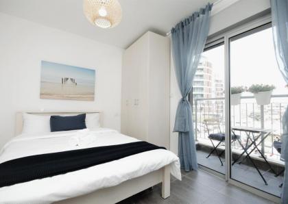 New stylish 2R appartment with balcony in the heart of Florentin - image 19