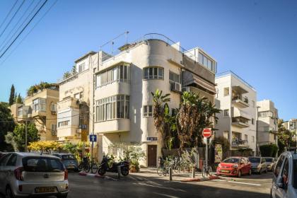 Modern Studio Apt w Balcony in Heart of Tel Aviv by Sea N' Rent - image 16