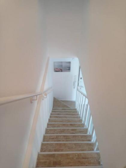 Quiet2 BD Room Duplex with parking near the sea . - image 14