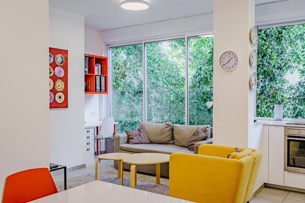 Charming 1BR Ben Yehuda By Holiday Rentals - image 3