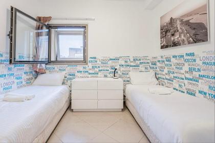 Amazing 2BR in Ben Yehuda by Holiday-Rentals - image 9