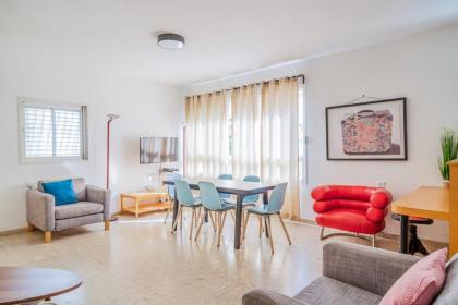 2BR - 12 04 Frishman St Tel aviv