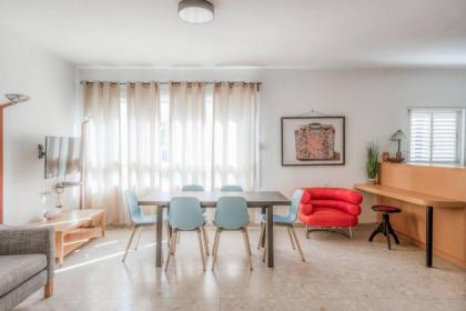 2BR - 12 04 Frishman St Tel aviv - image 2