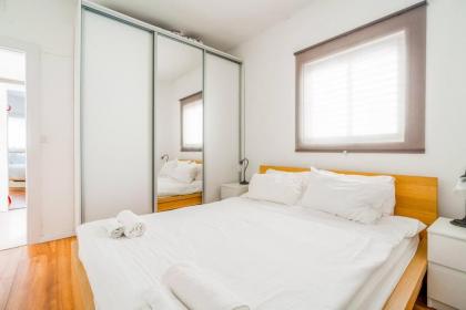 2BR - 12 04 Frishman St Tel aviv - image 9